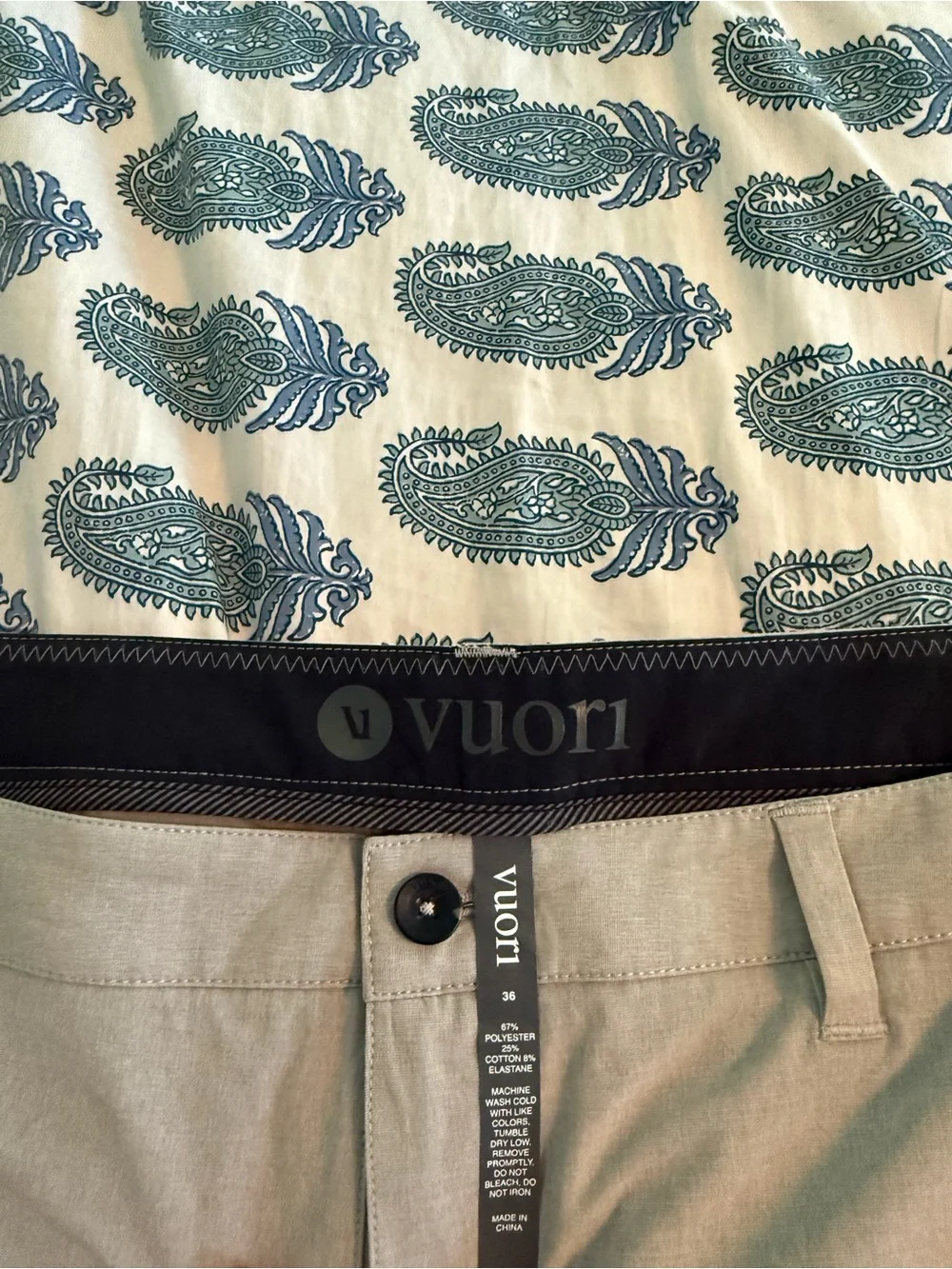 Vuori stylish chinos